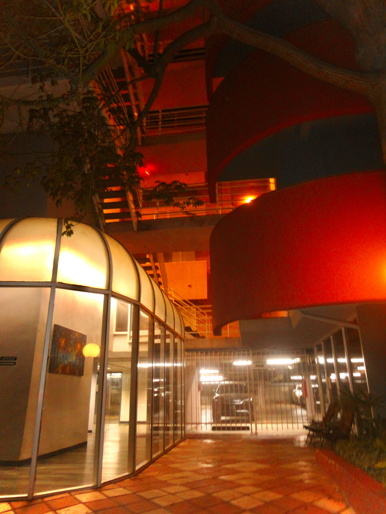 gorgina building on kelton st. i might look up the architect later. who knows. 12.5.2024