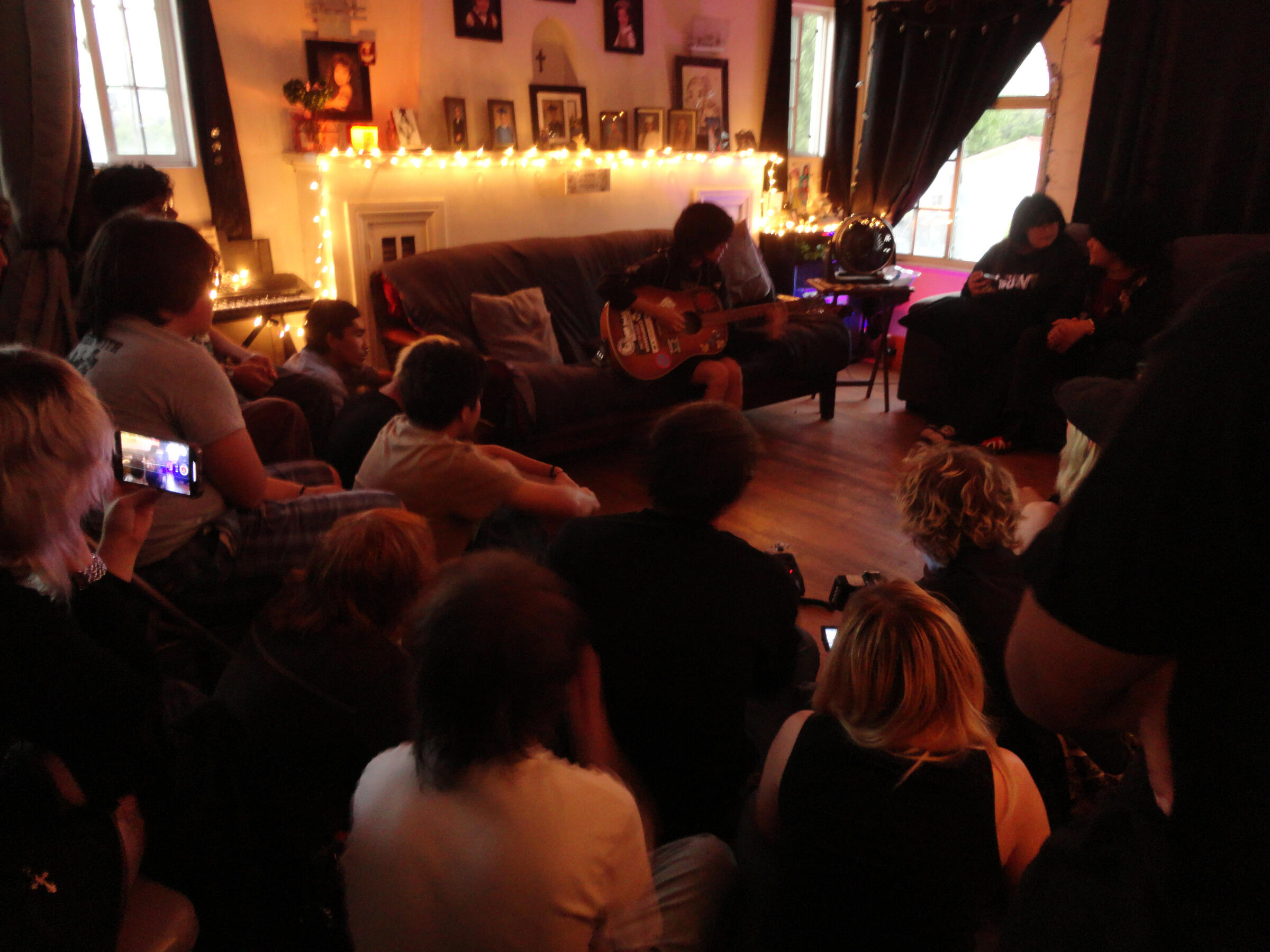 emo acoustic potluck in east los! my buddy peerless playing, 8.31.2024